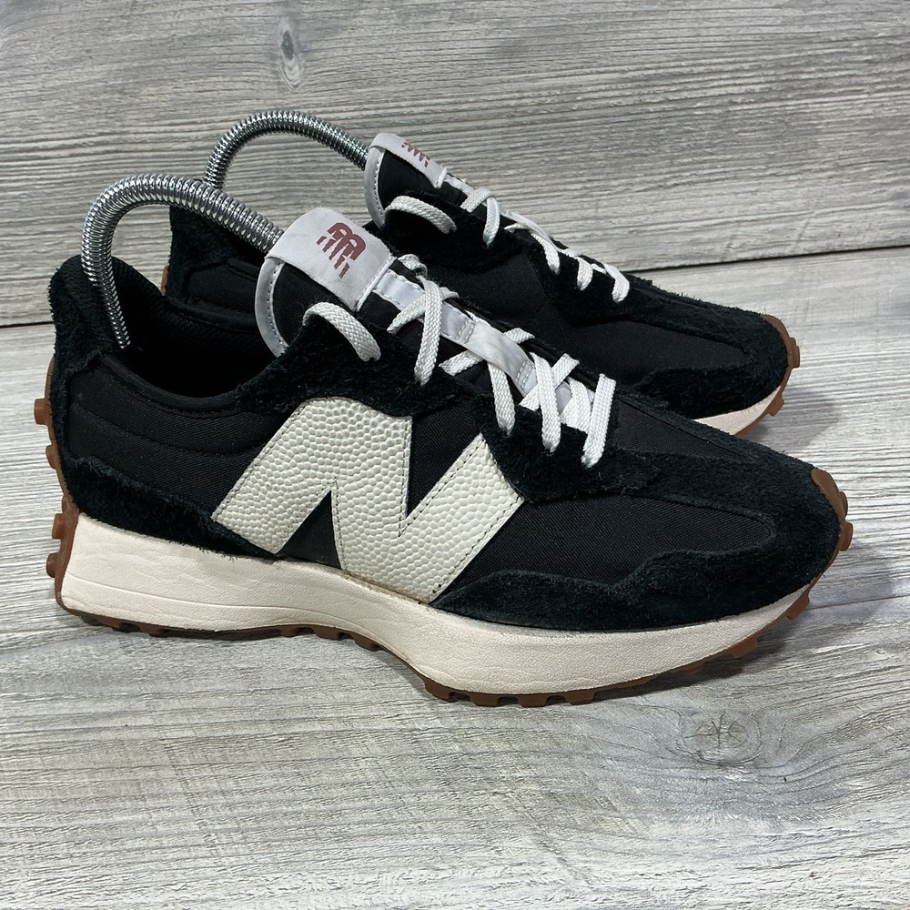 New Balance 327 Womens Size 8 B Black White Gum Suede Sneakers Shoes WS327BL - Picture 2 of 12
